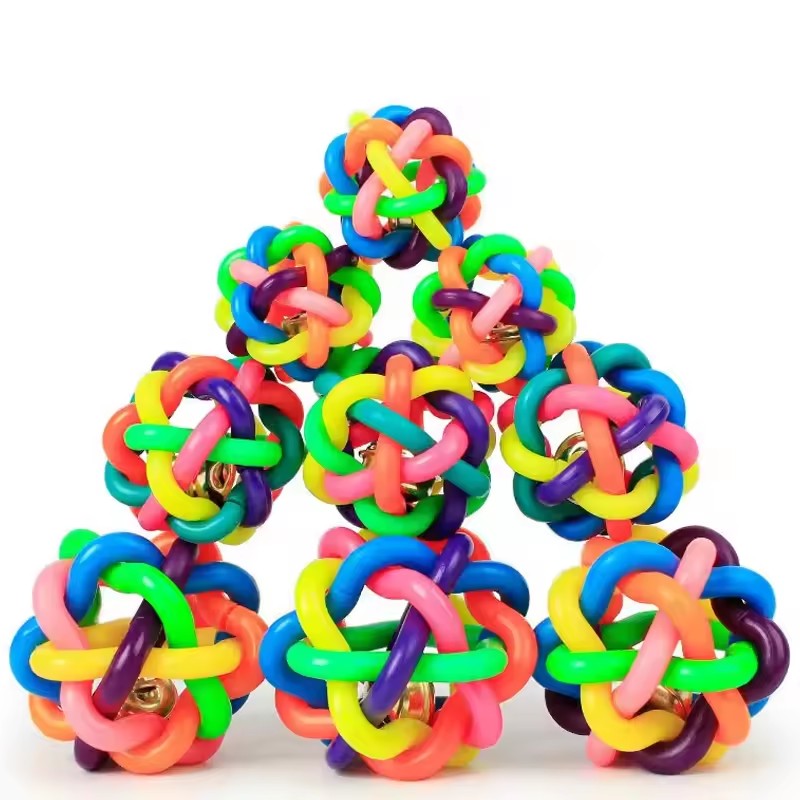Interactive Squeaky Plush Dog Toy - Brinquedo Colorido de Borracha em Formato
